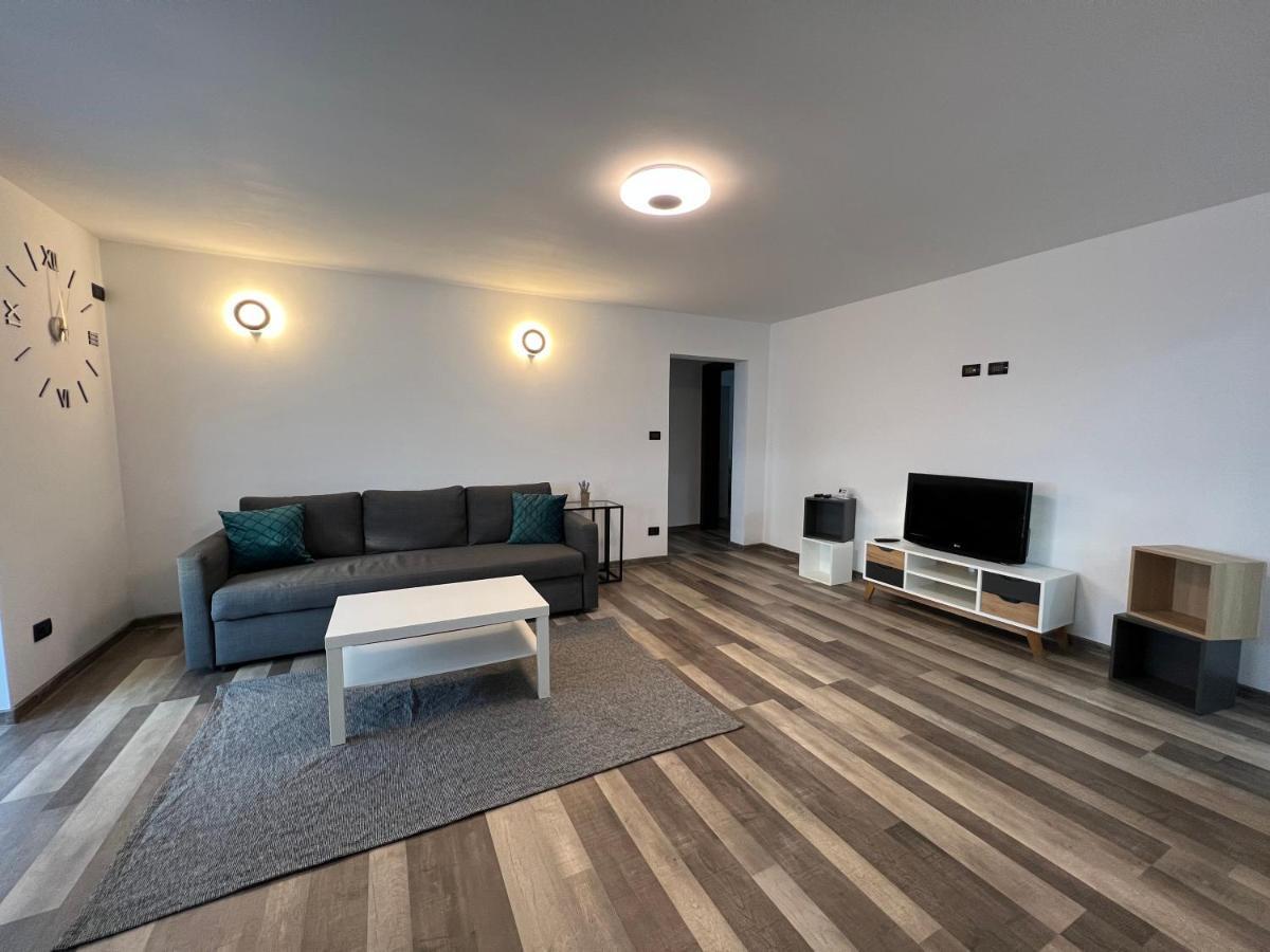 Sunny Luxury Home G. Enescu Suceava Esterno foto
