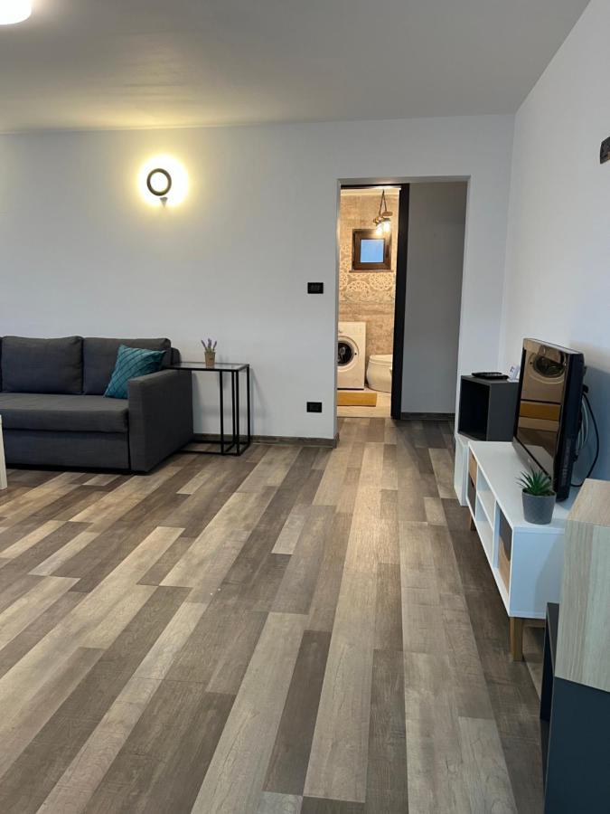 Sunny Luxury Home G. Enescu Suceava Esterno foto